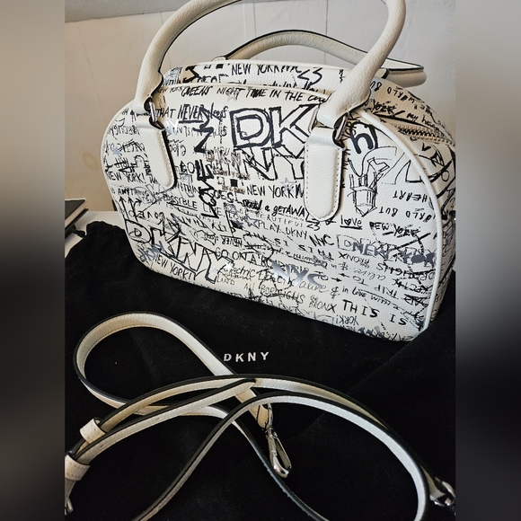DKNY bag - Picture 1 of 3